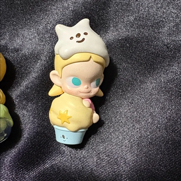 POP MART POP BEAN Bundle of 6 POP Beans - Picture 4 of 16